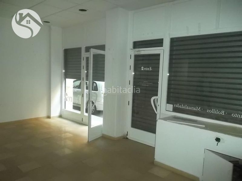Foto d4c9447a-fa70-4659-910d-50f446a14779. Local comercial a Centro Cuenca