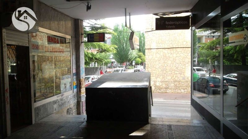 Foto 30d98ae8-d2cf-4f25-963e-9a52c8072057. Local comercial a Centro Cuenca