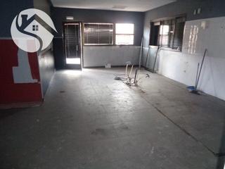 Lloguer Local Comercial a Centro. Se alquila bar
