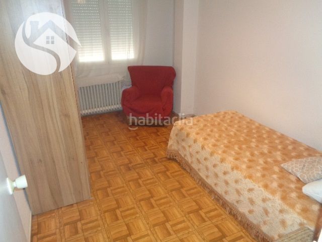 Foto 7a4de55b-d24b-4c0e-a598-2d44d3f7b1d0. Rent flat with heating in Centro Cuenca
