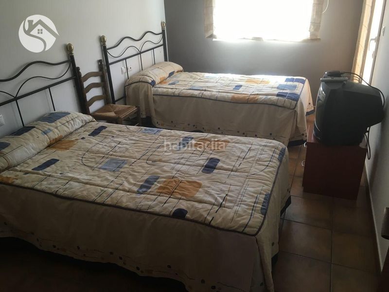 Foto d3a82bf4-7c5e-425e-8f36-f8b54ff1fe66. Casa adossada amb calefacció aparcament a Fuentes