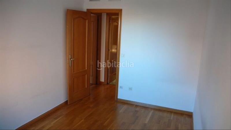 Foto 5b7d3d77-e828-4616-8487-d56f38e7ca4f. Appartamento con riscaldamento parcheggio piscina in Zaragoza