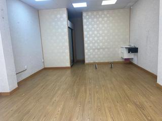 Locale commerciale in Calle de Santa Inés n11