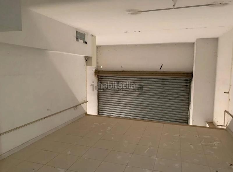 Foto 5415df92-a585-46c9-ad2a-2f3cb453d810. Local comercial a carrer del cep 10 a Centre Vendrell (El)