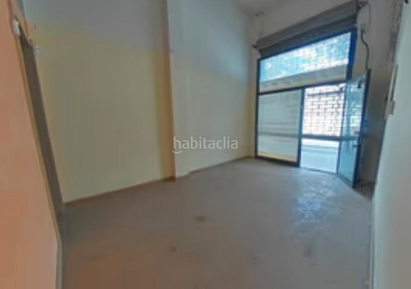 Foto f98c6c16-1b7c-43fb-81f0-0352cce885ff. Business premise in carrer puig i llagostera 5 in Vendrell (El)