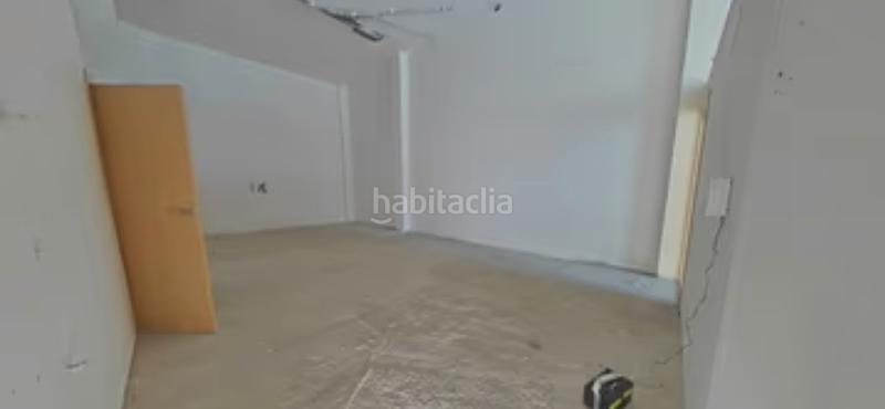 Foto dc88afa6-d052-45f4-a0d5-54904d4b5d72. Local comercial en carrer puig i llagostera 5 en Centre Vendrell (El)