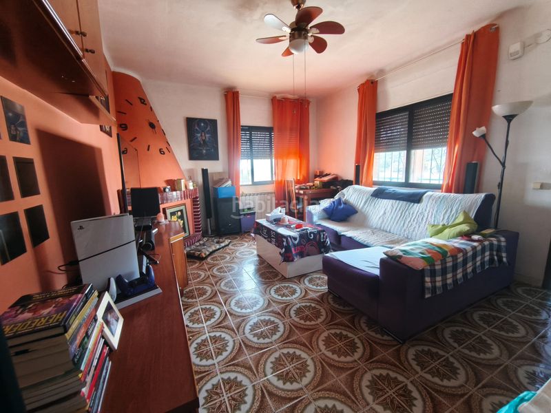 Foto b5aaf346-d88f-4f3a-a779-96bff5f67b28. Casa amb aparcament piscina a Albinyana