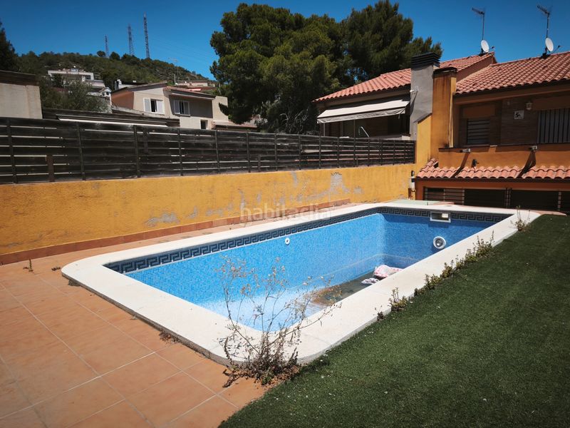 Foto 2f315e35-ebaf-4bf1-ac71-47e3f41bea92. Casa aparellada amb calefacció aparcament piscina a Segur de Calafell