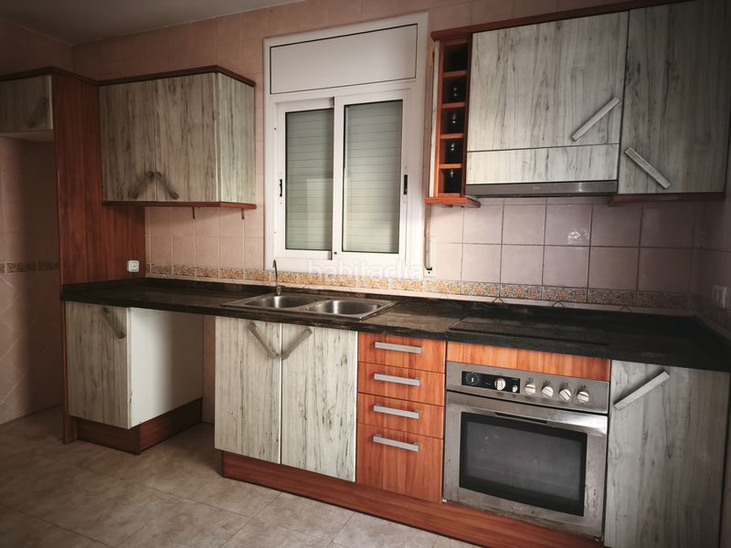 Foto e0380f40-d1a7-4309-a1e3-dc3df7f505f1. Casa aparellada amb calefacció aparcament piscina a Segur de Calafell