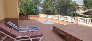 Chalet  Carrer antonio gaudí. Chalet con 7 habitaciones amueblado con parking y vistas a la mo