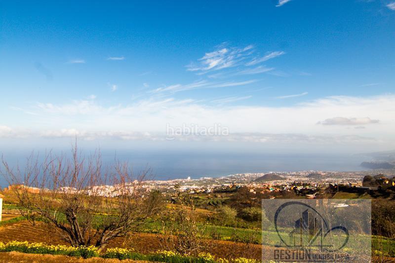 Foto 3180aa47-d9d8-4d65-b5da-bf8cce064608. Masia amb aparcament a Los Realejos pueblo Realejos (Los)