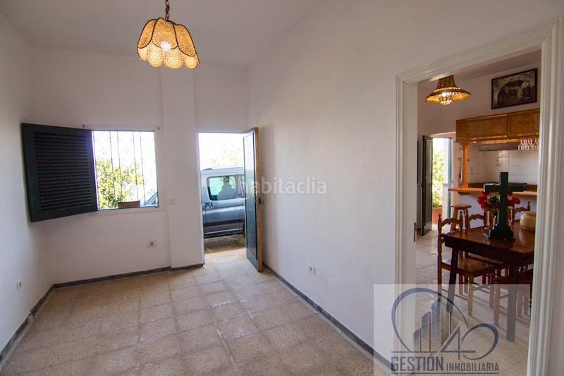 Foto da9c2cdc-a374-4fdd-9d2b-2af9e5a00ce2. Masia amb aparcament a Los Realejos pueblo Realejos (Los)