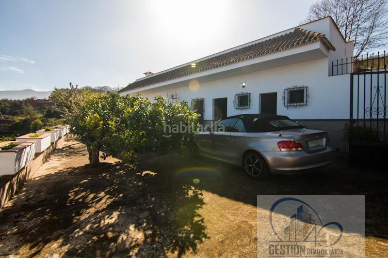 Foto fd0e4728-09af-446c-bb22-c4e6fdd11638. Masia amb aparcament a Los Realejos pueblo Realejos (Los)