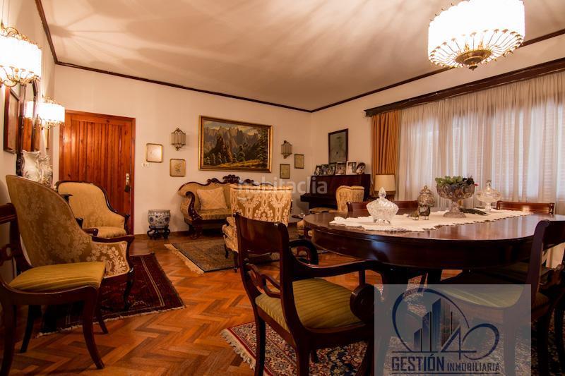 Foto 1b2b375e-129a-4eb4-86f4-8f1517741b90. Chalet in Centro Orotava (La)