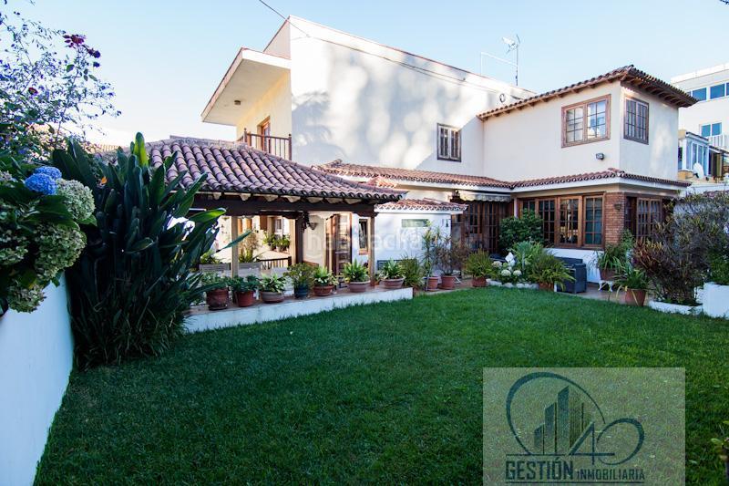 Foto 25e82bb2-f31e-499d-bb30-4521010d4c82. Chalet in Centro Orotava (La)