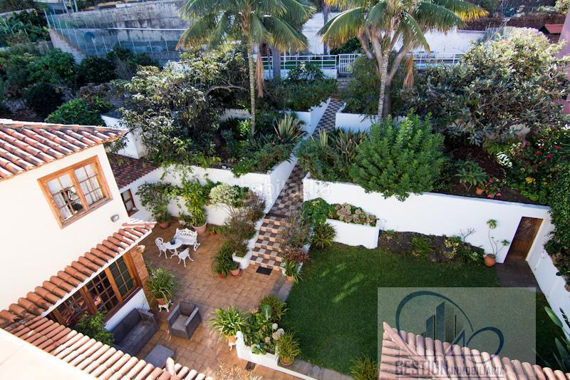 Foto 62bc532b-6408-4584-9ad4-c511c7a91e5a. Chalet in Centro Orotava (La)