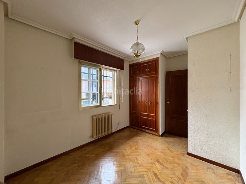 Foto 0f280d03-ee31-4f54-bece-2155a5049897. Casa pareada en Peñagrande Madrid