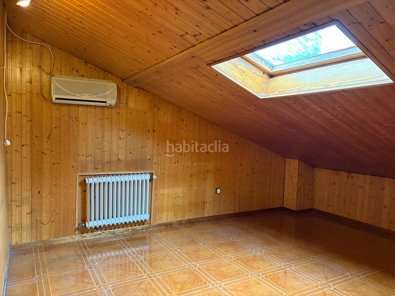 Foto 7bd29130-1b58-42d1-b07e-e8cc53cee34e. Casa pareada en Peñagrande Madrid