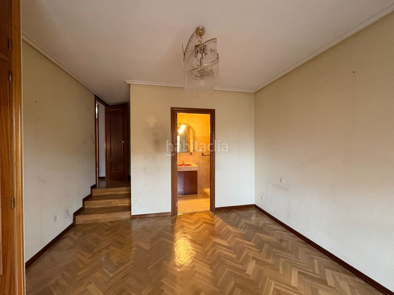 Foto abb87c95-11ca-48a9-b12a-01eb21c7efd4. Casa pareada en Peñagrande Madrid