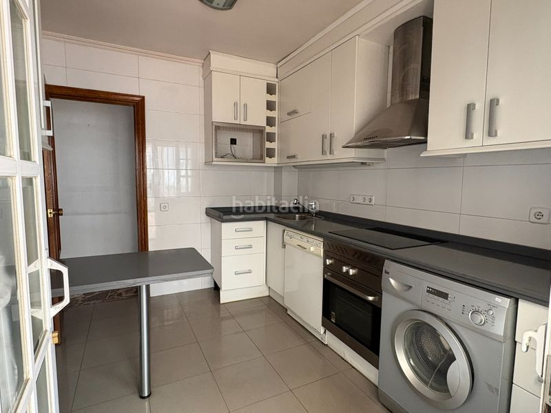 Foto dc71f8bc-84a2-4382-965b-781f3bef800f. Casa pareada en Peñagrande Madrid