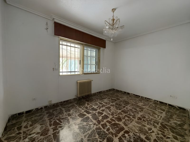Foto e5afa9ca-e1c3-40bd-8844-9903322e6757. Casa pareada en Peñagrande Madrid