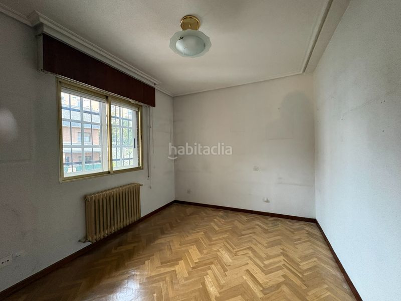 Foto fa912ac8-3a0c-400f-8116-04e79e5f0db6. Casa pareada en Peñagrande Madrid