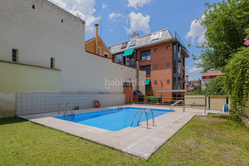 Foto 08dfa4a9-95c9-49bb-9a9e-2ebc6bd9ee78. Duplex con riscaldamento parcheggio piscina in Colina Madrid