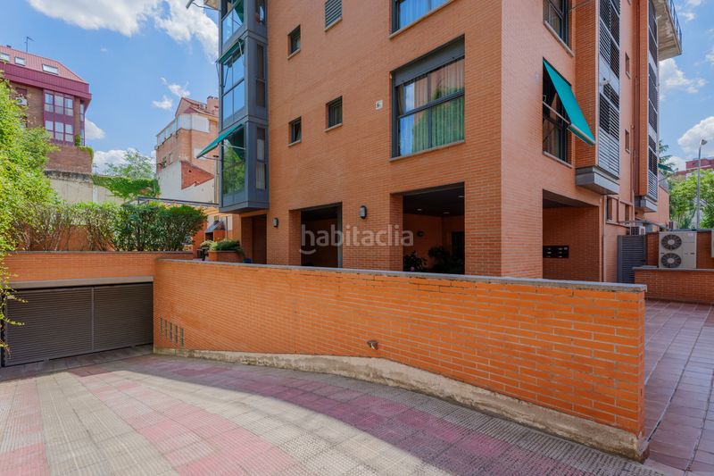 Foto 19284eda-fdba-411c-b50c-cd06f199992c. Duplex con riscaldamento parcheggio piscina in Colina Madrid