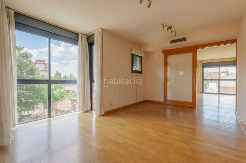 Foto 299e786f-8218-4c4b-8057-d685d99e9306. Duplex con riscaldamento parcheggio piscina in Colina Madrid