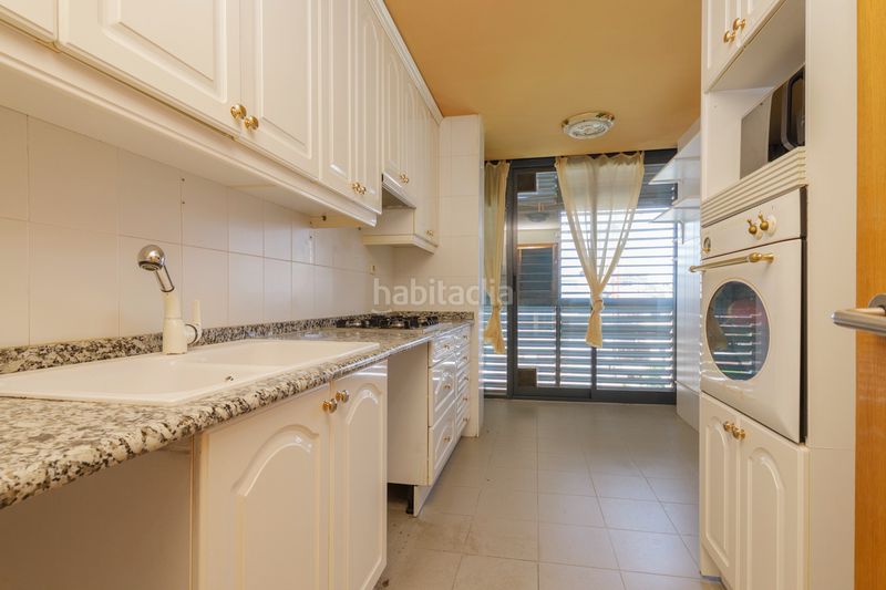 Foto 4d9617c6-a038-487a-ad41-b5bf5b185ac6. Duplex con riscaldamento parcheggio piscina in Colina Madrid