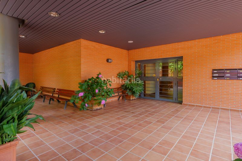 Foto 6f76d49b-0d98-4b50-b76e-49346659f5d2. Duplex con riscaldamento parcheggio piscina in Colina Madrid