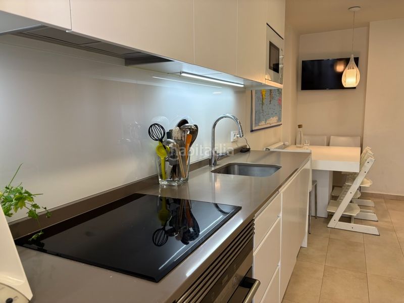 Foto 7b77633b-105d-4b77-a507-8afd3f63655e. Pis amb calefacció aparcament piscina a San Juan Bautista Madrid