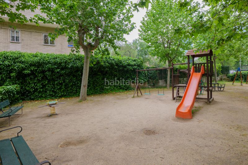 Foto f43e8a0b-94d9-43a8-914e-73f823958f98. Piso en San Juan Bautista Madrid