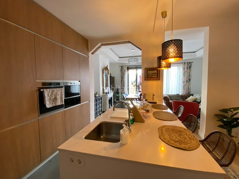Foto 619ff943-fee9-4e6f-a6ba-7bd207534989. Lloguer pis amb xemeneia a Palacio Madrid
