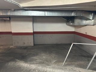 Miete Autoparkplatz in Pere Garau. Se alquilan plazas de parking coche y moto