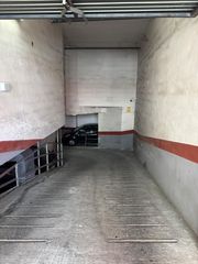 Miete Autoparkplatz in Pere Garau. Se alquilan plazas de parking para moto