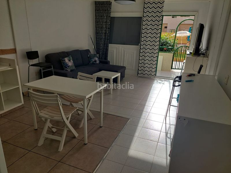 Foto c49471ca-874b-438d-9116-ab9f5b943ac8. Apartament amb piscina a Costa del Silencio Arona