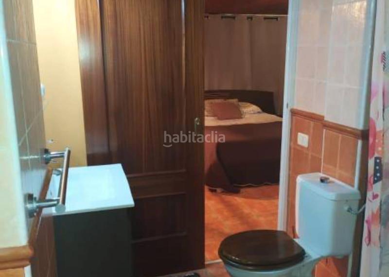 Foto 36580ec7-3a12-45d3-acac-40731e259053. Dúplex en calle ramujo 6 vendo fabuloso piso dúplex ideal para inversores, actualmente alquilado. en Arona