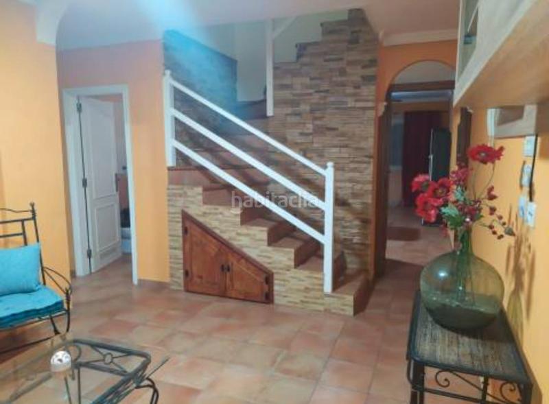 Foto 88517727-3612-4a8b-ad14-37477146c60e. Dúplex en calle ramujo 6 vendo fabuloso piso dúplex ideal para inversores, actualmente alquilado. en Arona
