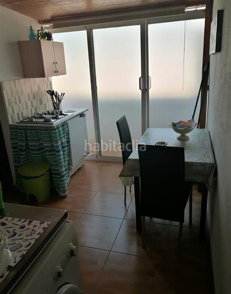 Foto d8494f33-a0ec-4cad-bd9a-2e7bebcd86b3. Dúplex en calle ramujo 6 vendo fabuloso piso dúplex ideal para inversores, actualmente alquilado. en Arona