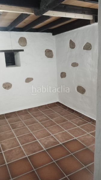 Foto 8b3b8083-5c19-4960-871a-f3793713a398. Casa amb aparcament a El Salto Granadilla de Abona