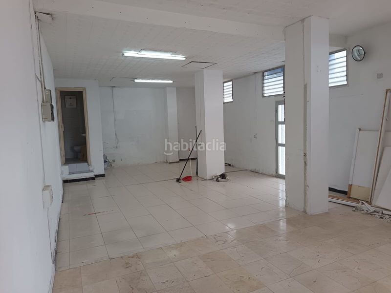 Foto c2958a8f-1736-4fae-86b3-5c4b29dc8a42. Lloguer local comercial a Playa de las Américas Arona