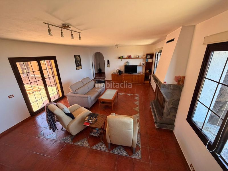 Foto bde3d383-e52e-45dd-a310-23958f7d3b88. Casa a Valverde