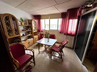 Pis a Toscal. Se vende ático en el centro de santa cruz