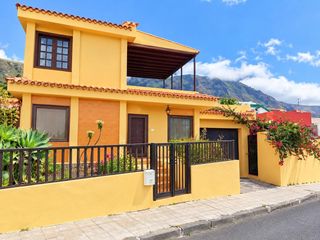 Maison à Frontera. Fantastica casa con vistas al mar y a la montaña