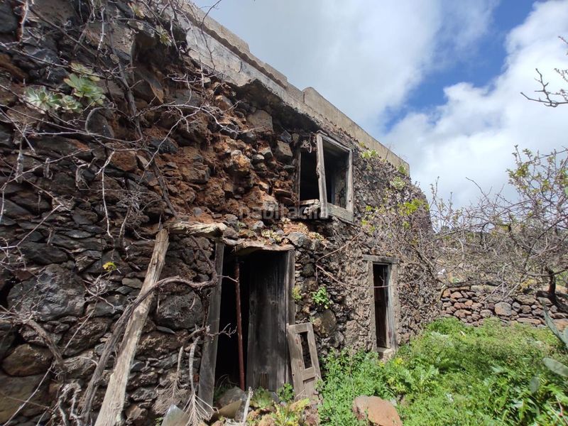 Foto a2df26cc-c70b-4e33-95d3-8f1558bfac9e. Masia a Pinar de El Hierro (El)