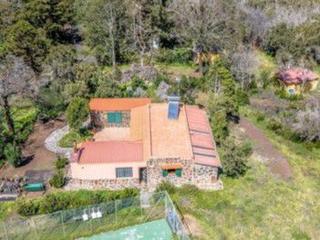 Masia a Sauzal (El). Finca en venta en ravelo.