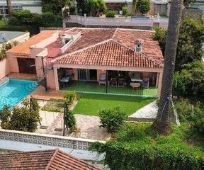 Chalet à Las Cuevas - Los Gómez. Chalet individual en venta en urbanizacion las cuevas, 4 dormito
