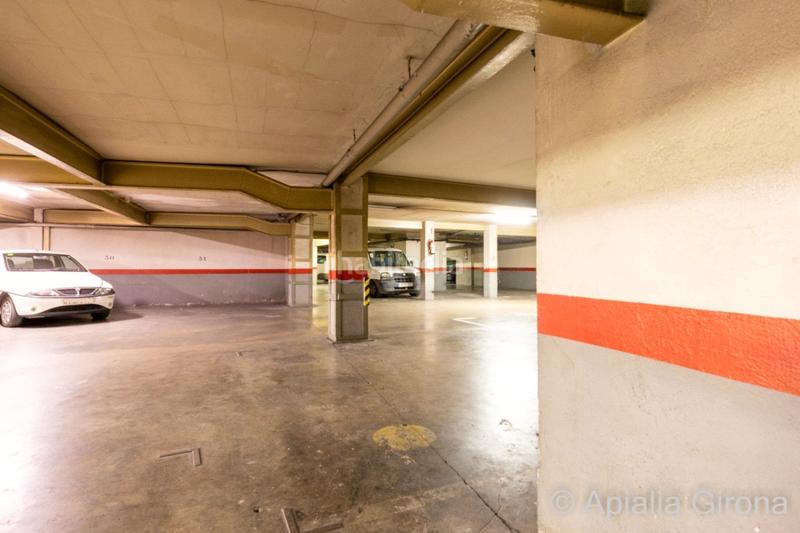 Foto 27e1e9bd-00e4-4c2b-992c-6665613e2cbd. Car parking in Eixample Nord Girona