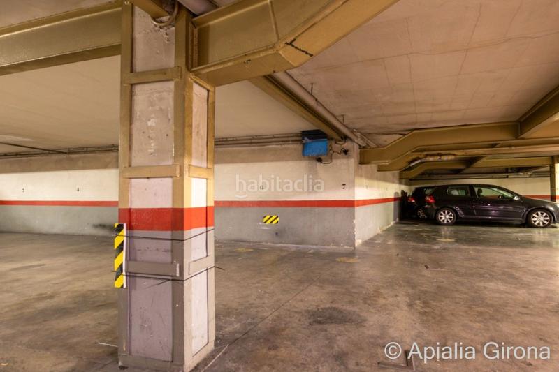 Foto 8b63b2b1-9817-42ce-b7ae-f20e4ccebd86. Car parking in Eixample Nord Girona